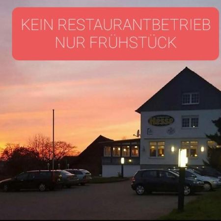 ホテル Landgasthaus Hesse ハーメルン エクステリア 写真